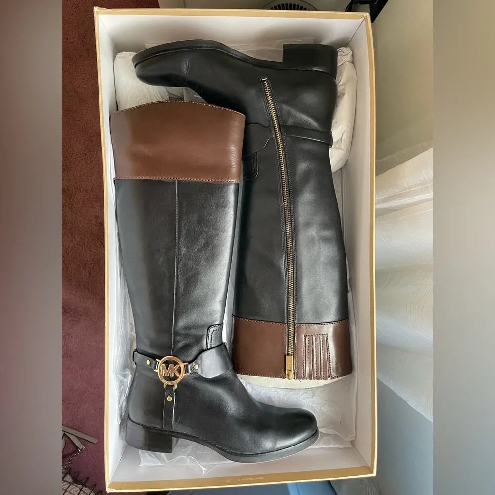 Michael Kors Fulton Harness Boot (Black/Mocha) - Picture 4 of 13